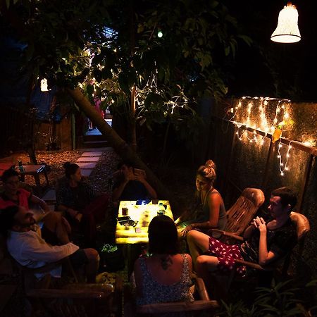 Bricks And Bamboo Hostel อันจูนา ภายนอก รูปภาพ