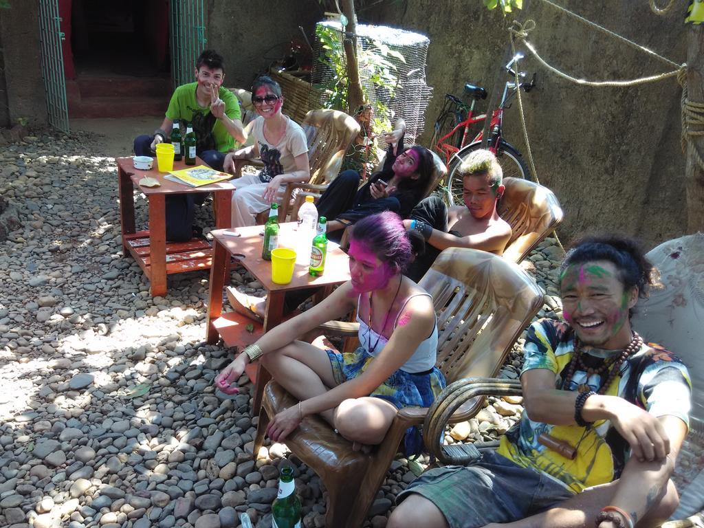 Bricks And Bamboo Hostel อันจูนา ภายนอก รูปภาพ