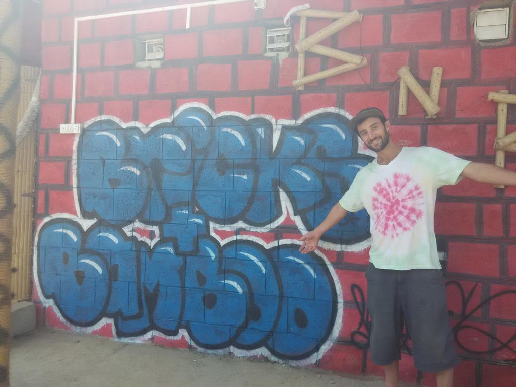 Bricks And Bamboo Hostel อันจูนา ภายนอก รูปภาพ
