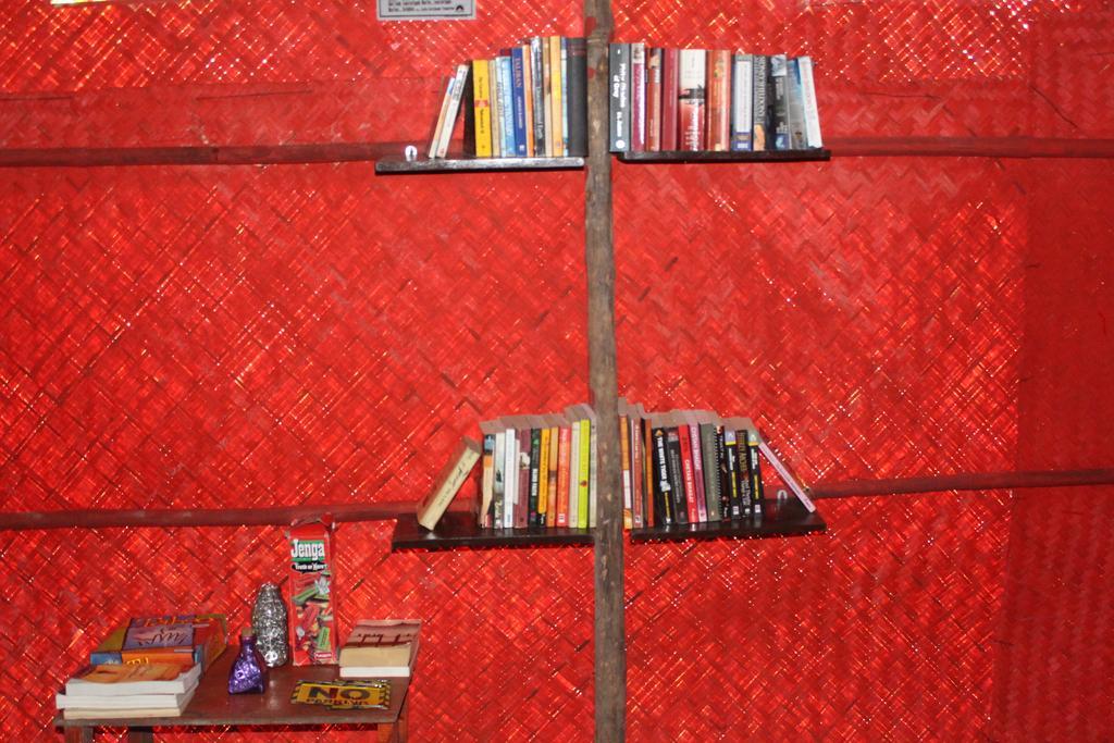 Bricks And Bamboo Hostel อันจูนา ภายนอก รูปภาพ