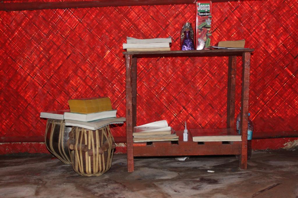 Bricks And Bamboo Hostel อันจูนา ห้อง รูปภาพ