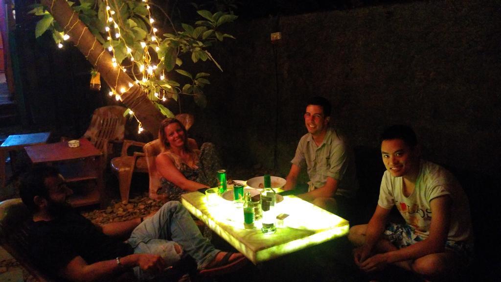 Bricks And Bamboo Hostel อันจูนา ภายนอก รูปภาพ