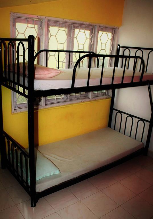 Bricks And Bamboo Hostel อันจูนา ภายนอก รูปภาพ